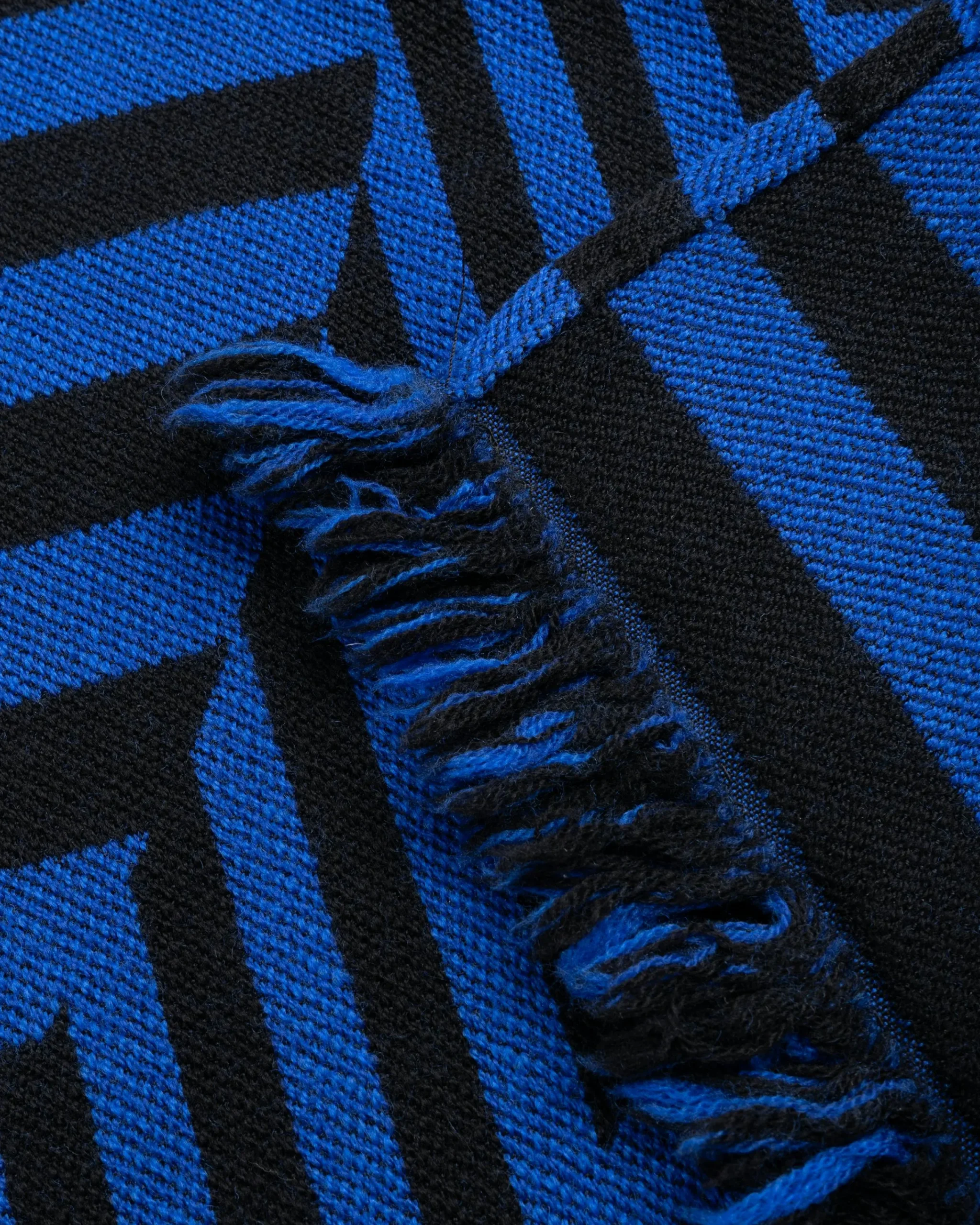 Inter Blanket /Blue- Textiles