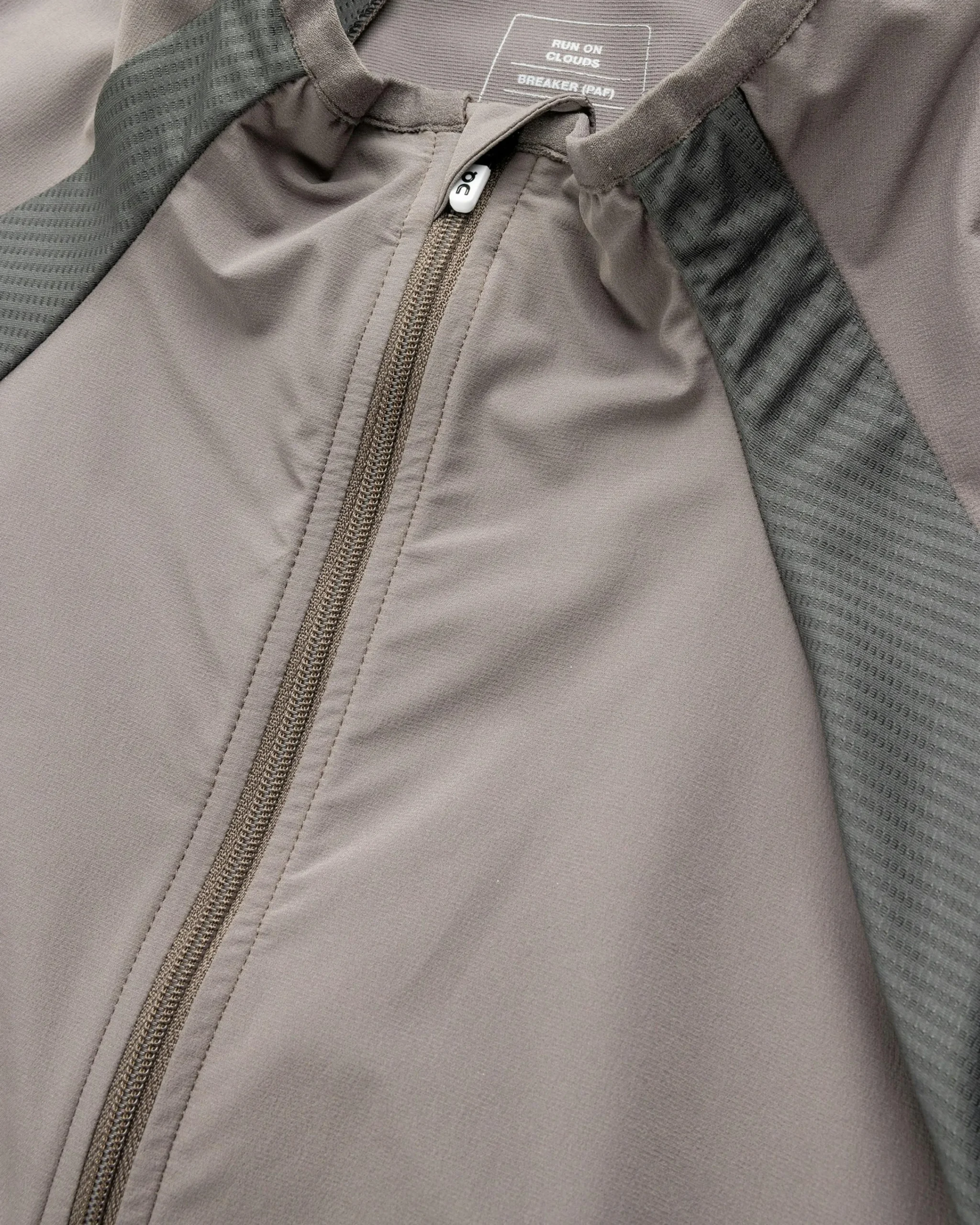 On Breaker Eclipse/Shadow- Outerwear