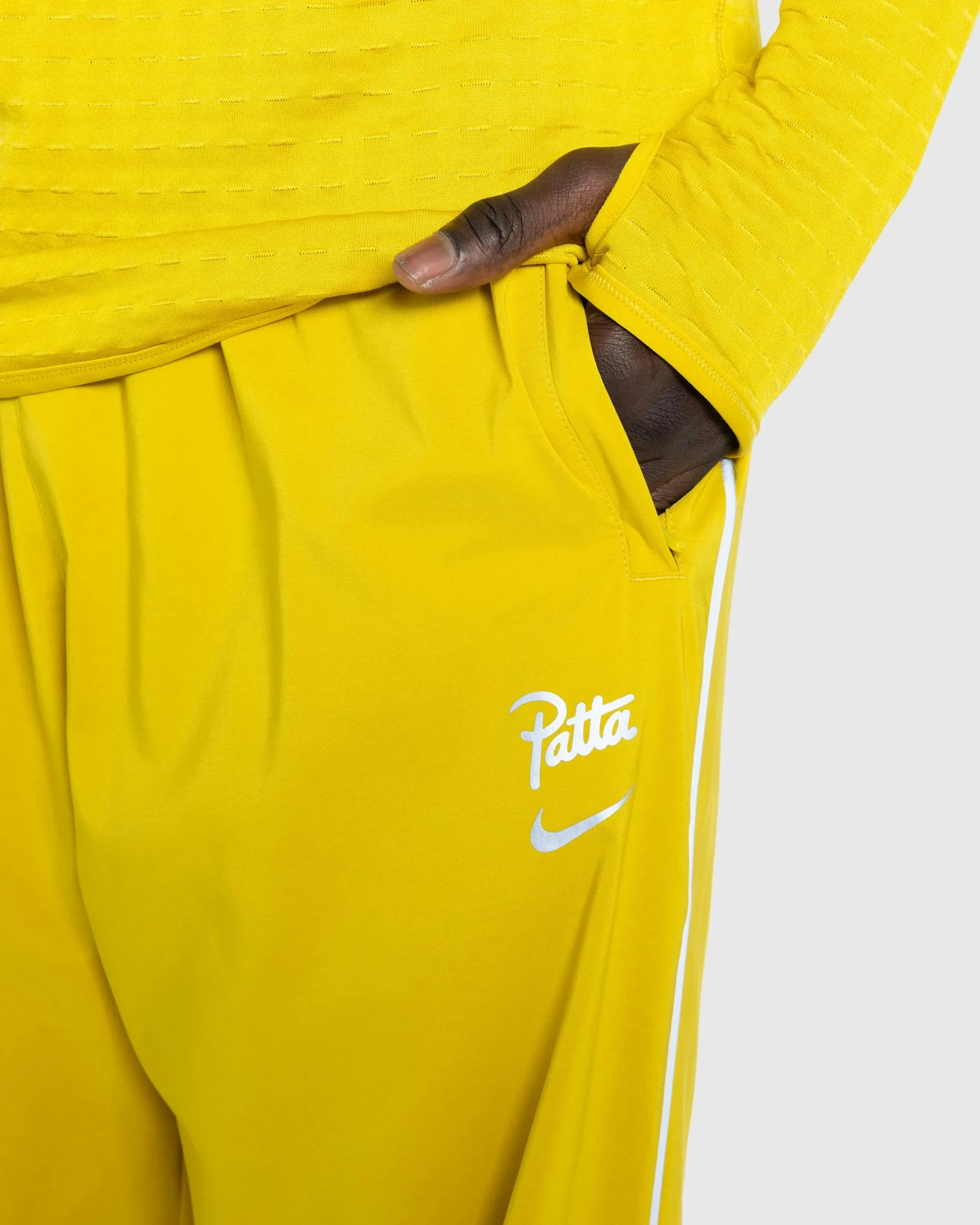 Nike Men's Track Pants Saffron Quartz- Pants