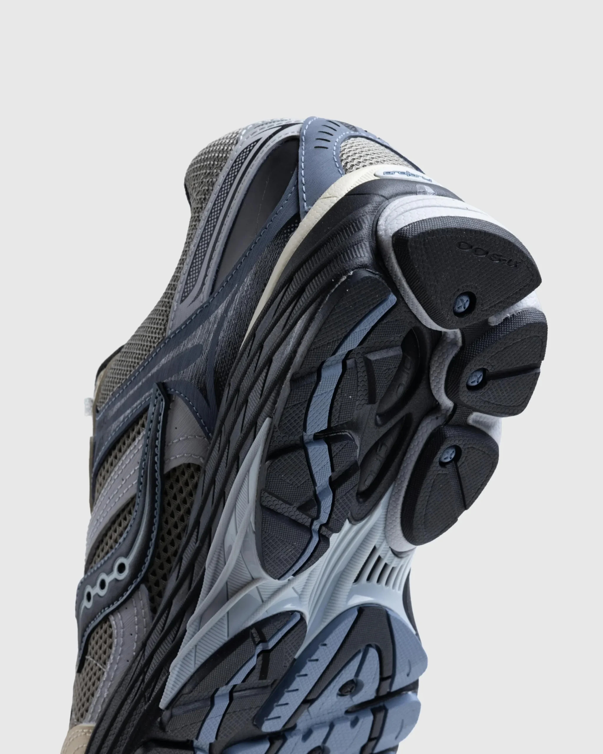 Saucony ProGrid Omni 9- Sneakers